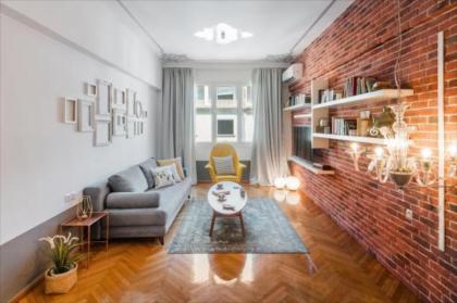 Athenian Apartment in the center with Jacuzzi - image 1