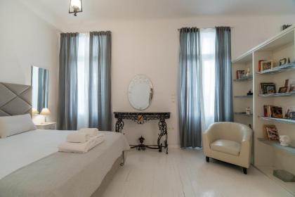 Apollonas Luxurious Apartments - image 13