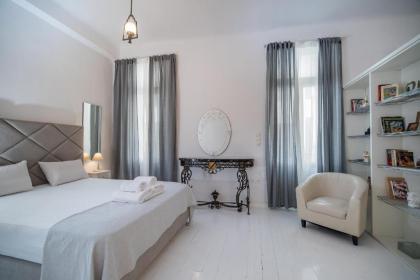 Apollonas Luxurious Apartments - image 16