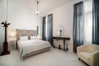 Apollonas Luxurious Apartments - image 17