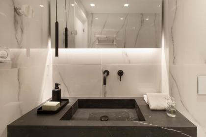 Supreme Luxury Suites by Athens Stay - image 15