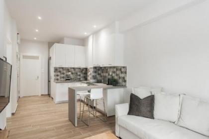 Lovely 1BR Apartment in Koukaki by UPSTREET - image 2