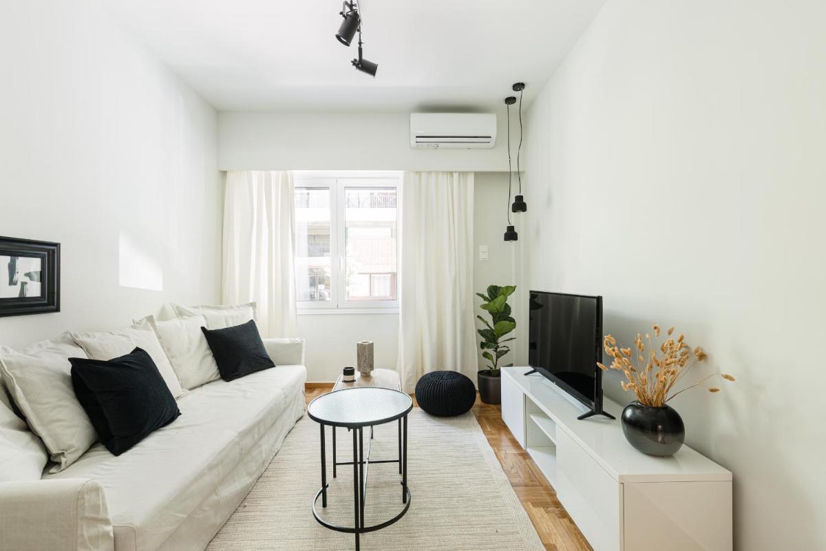 Serene 1 BR Apartment in Koukaki by UPSTREET - main image