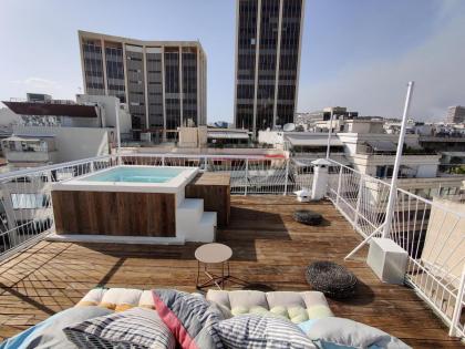 Unique solar penthouse with jacuzzi and sauna in central Athens - image 18