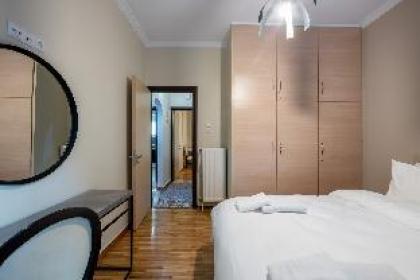 Beautiful flat close to Ampelokipoi metro station - image 13