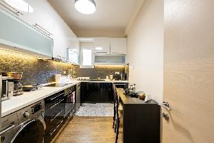 Beautiful flat close to Ampelokipoi metro station - image 3