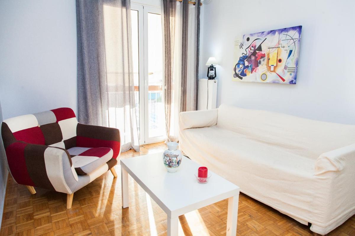 Quiet Comfy apartment with Balcony near to Metro! - main image