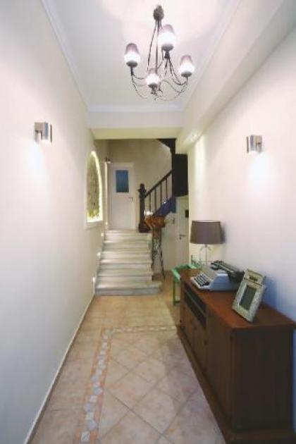 CENTRAL APARTMENTS IN PSIRI 3 bedroom Suite (3A). - image 20