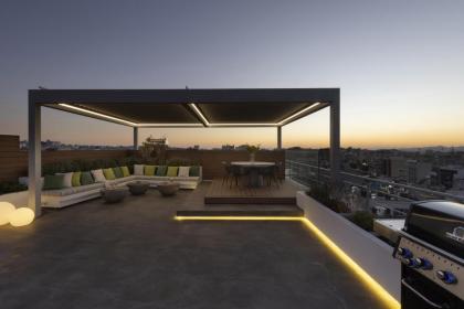 NEW STUNNING PENTHOUSE W/SPECTACULAR VISTAS! - image 4