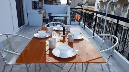 Maisonaitte-Athens Center 4 BD 2 BATH - image 3