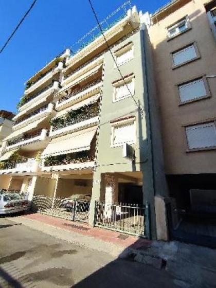 Private Apartment in Athens Historical Center - image 1