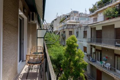 Bright and Spacious 2-bedrooms Apartment in Athens - image 15