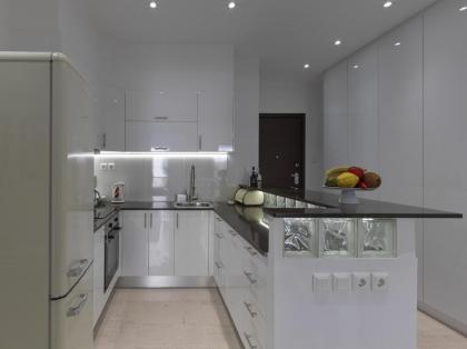 Newly Renovated Apartment in the Heart of Athens - image 6