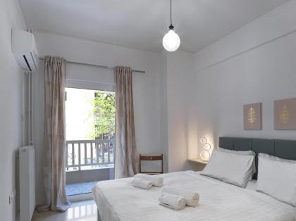 Newly Renovated Apartment in the Heart of Athens - image 9