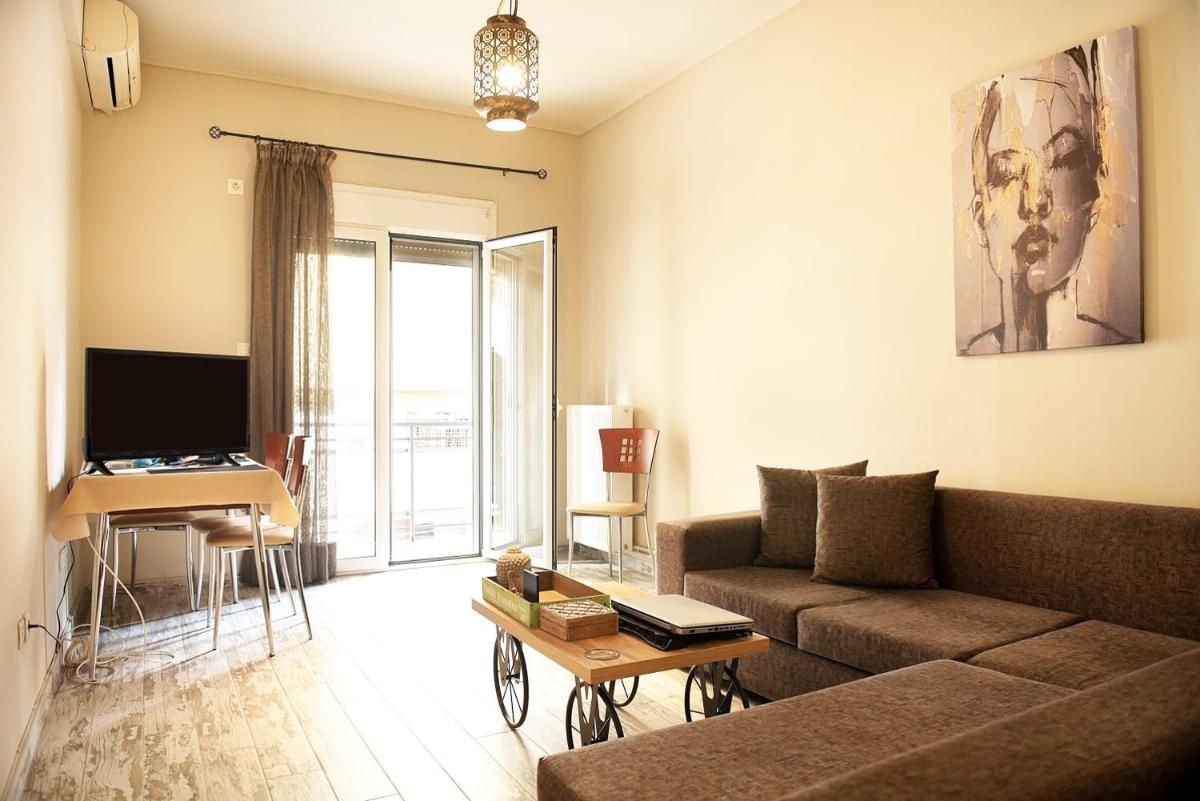 Bright 2 bedroom apartment in Exarchia - main image