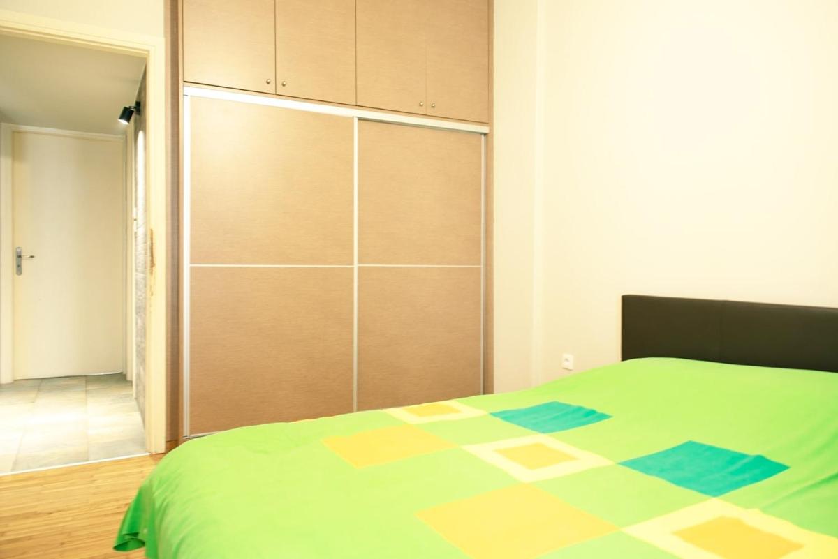 Bright 2 bedroom apartment in Exarchia - image 7