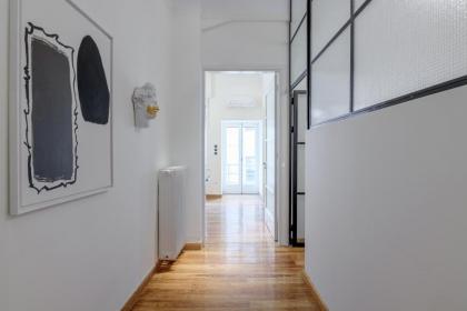 3bdr Modern Design & Bright Interiors in Plaka - image 14