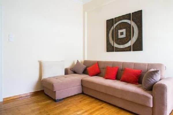 Fully equipped 2 bedroom apt in Athens - main image