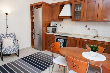 Lovely apt in Peristeri - image 6