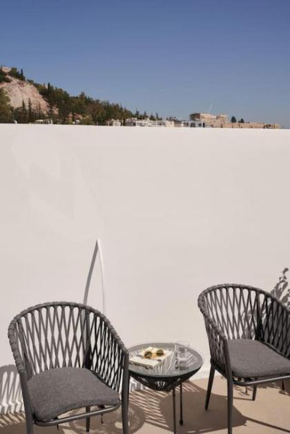 A Sunkissed retreat under the Acropolis - image 12