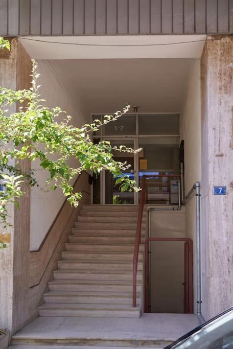 A Sunkissed retreat under the Acropolis - image 6