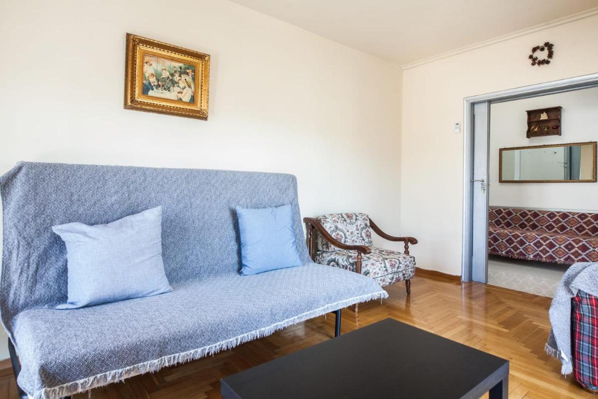 Gorgeous 3 bedrooms apartment at Exarcheia - image 3