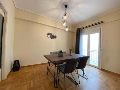 Spacious 3 BR Apartment in Family Neighbourhood - image 11