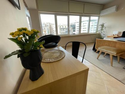 Cozy apartment in heart Athens near metro Fix 100m - image 12