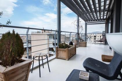 Penthouse with 360 View of Athens and Private Gym - image 6