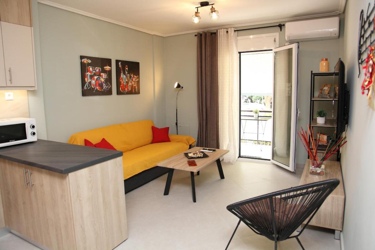 Ariadnis Apartment - image 3