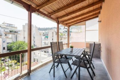 Harmonious 2BR Apartment in Exarchia by UPSTREET - image 15