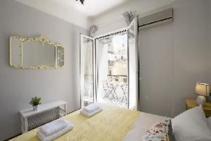 Attractive Flat Near the Acropolis Museum & Metro Station by Athenian Homes - image 13