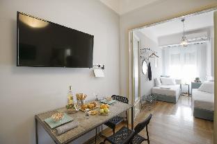 Attractive Flat Near the Acropolis Museum & Metro Station by Athenian Homes - image 3