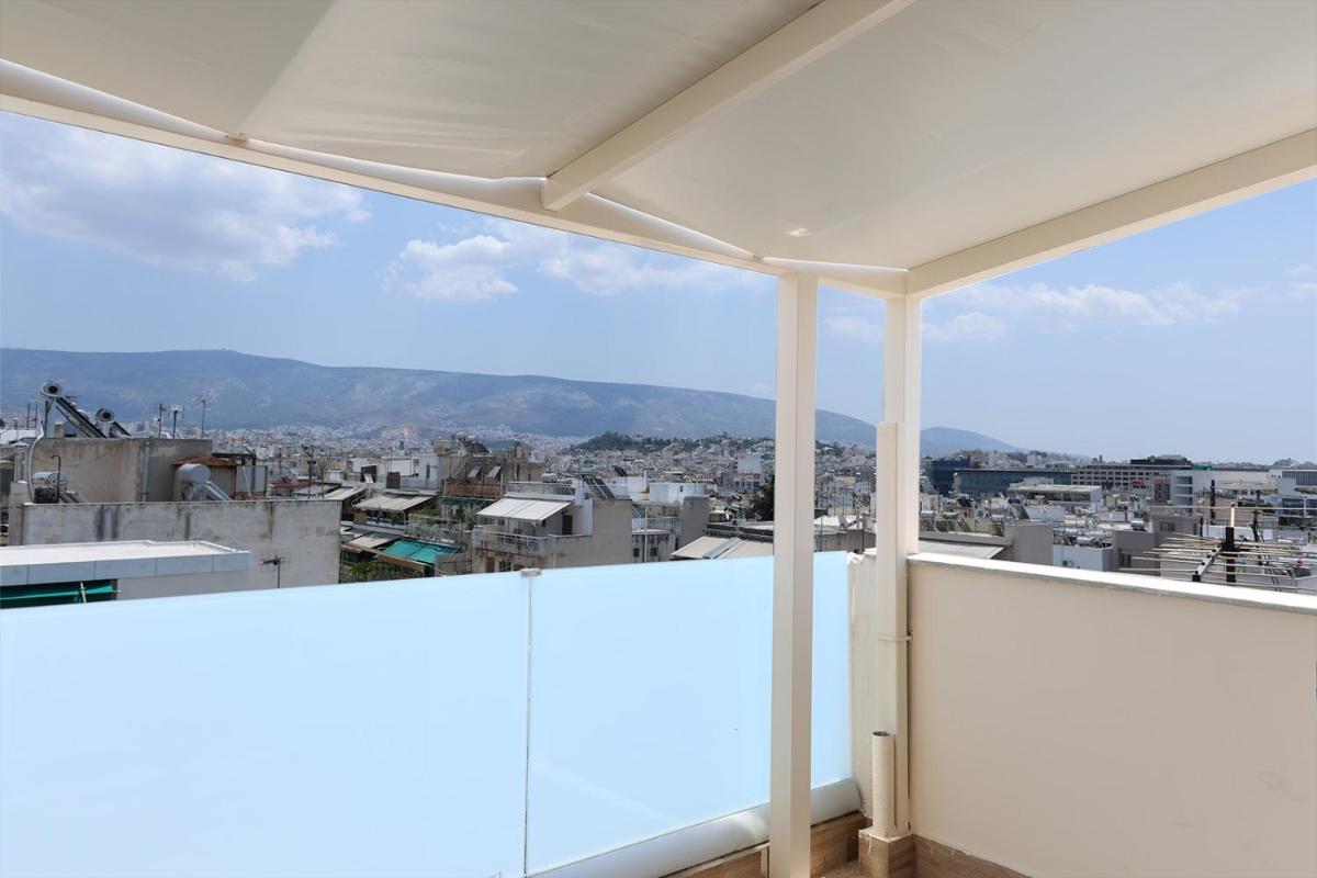 View and the City studio in Athens - image 2