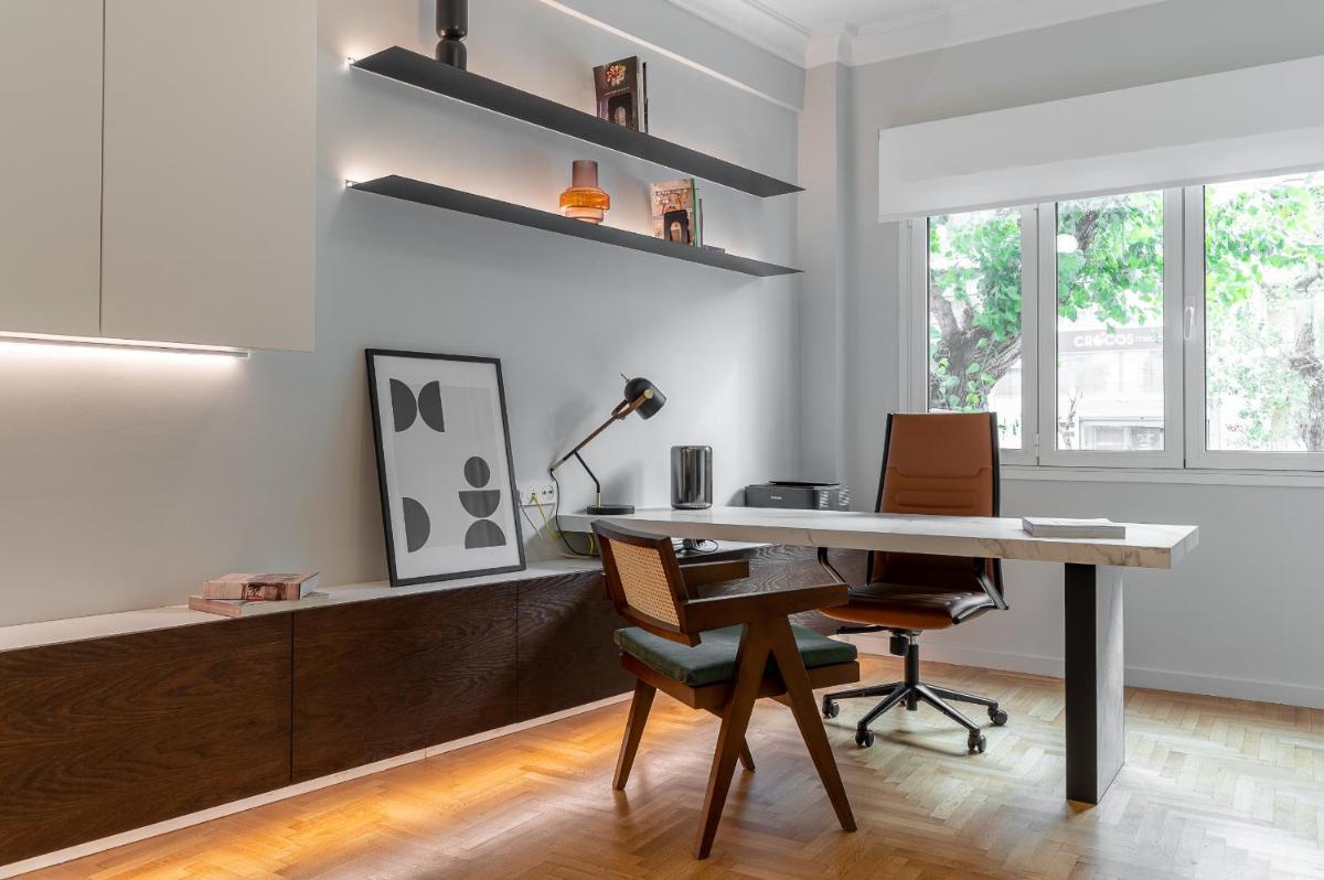 High-end RENOV Apt with an amazing office - image 2