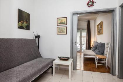 Stunning Two Bedroom Apartment in Historic Area of Exarcheia - image 8