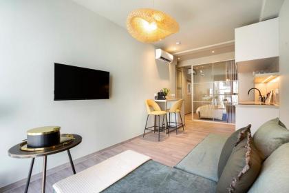 Yalarent Stunning Apartments at the Heart of Athens - image 12