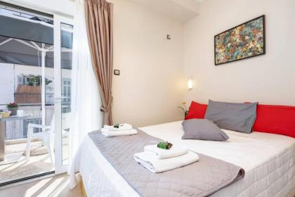 Silver Athens Double Room with Balcony - image 19