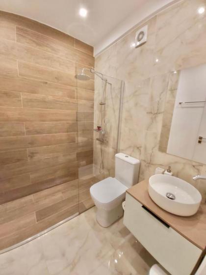 Real City Suites Syntagma - image 14