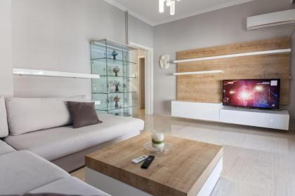 Modern Luxury 2 Bedroom Apt in Agios Dimitrios