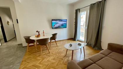 Stylish Spacious Apt at the centre of Monastiraki - image 13