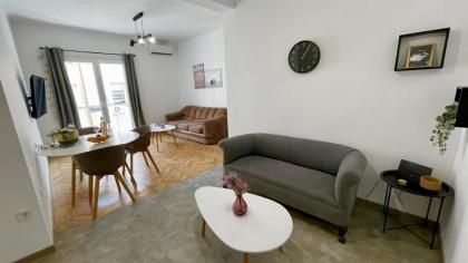 Stylish Spacious Apt at the centre of Monastiraki - image 7